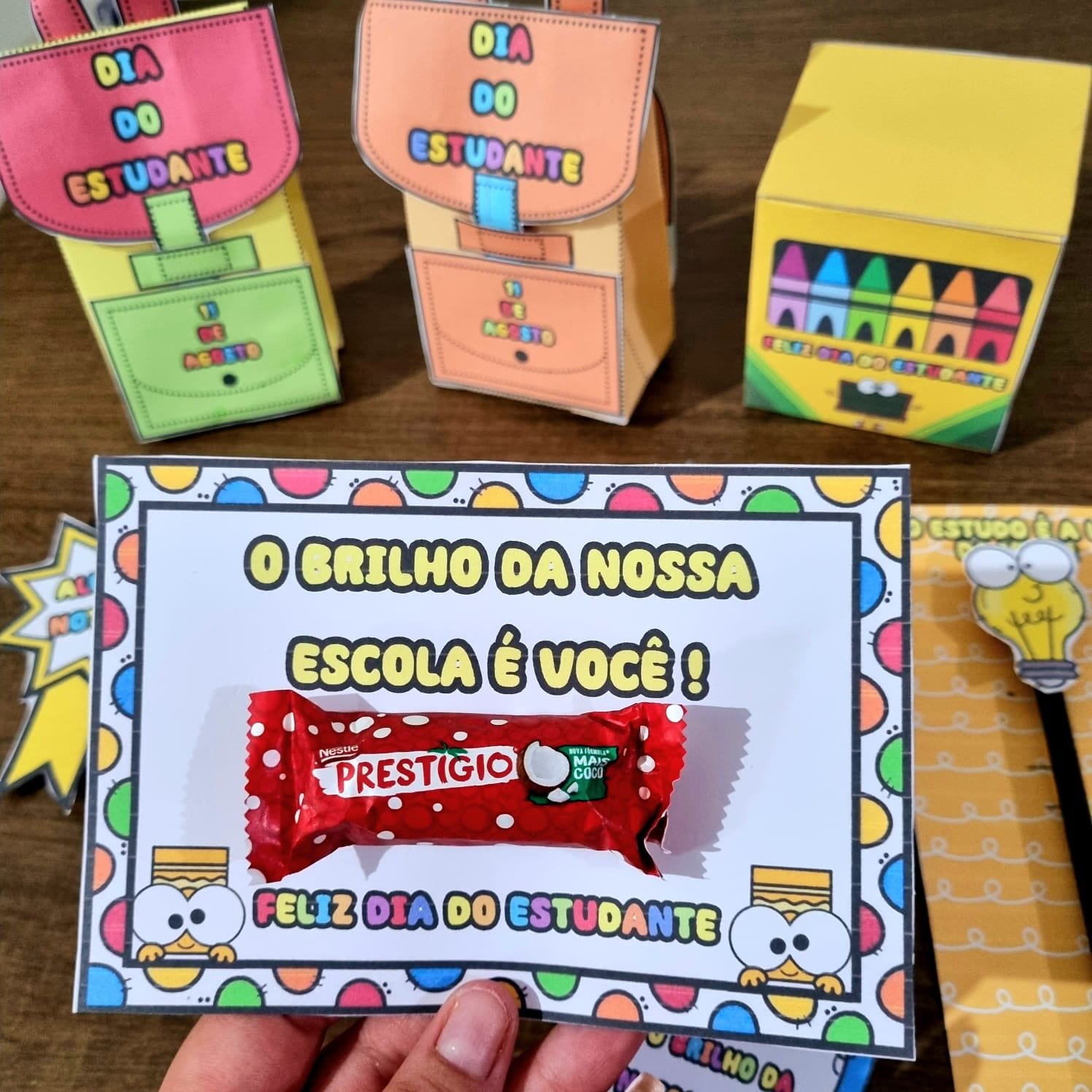 Lembrancinha Dia do Estudante: Uma Homenagem Carinhosa para os alunos!